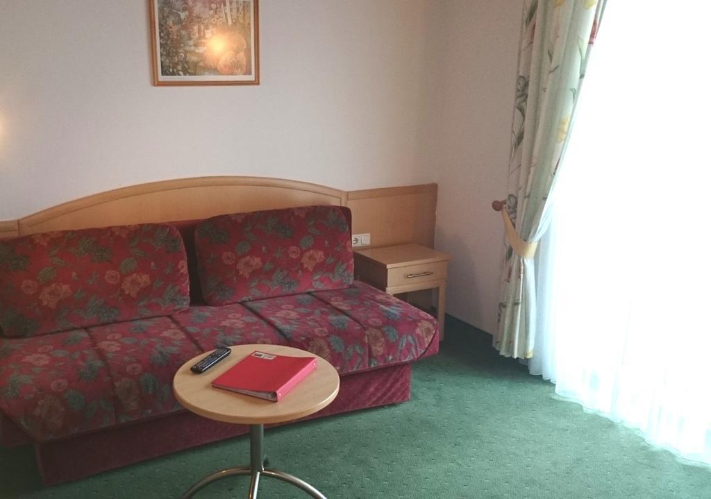 Alpenhotel Tauernstueberl 젤암제 객실 사진