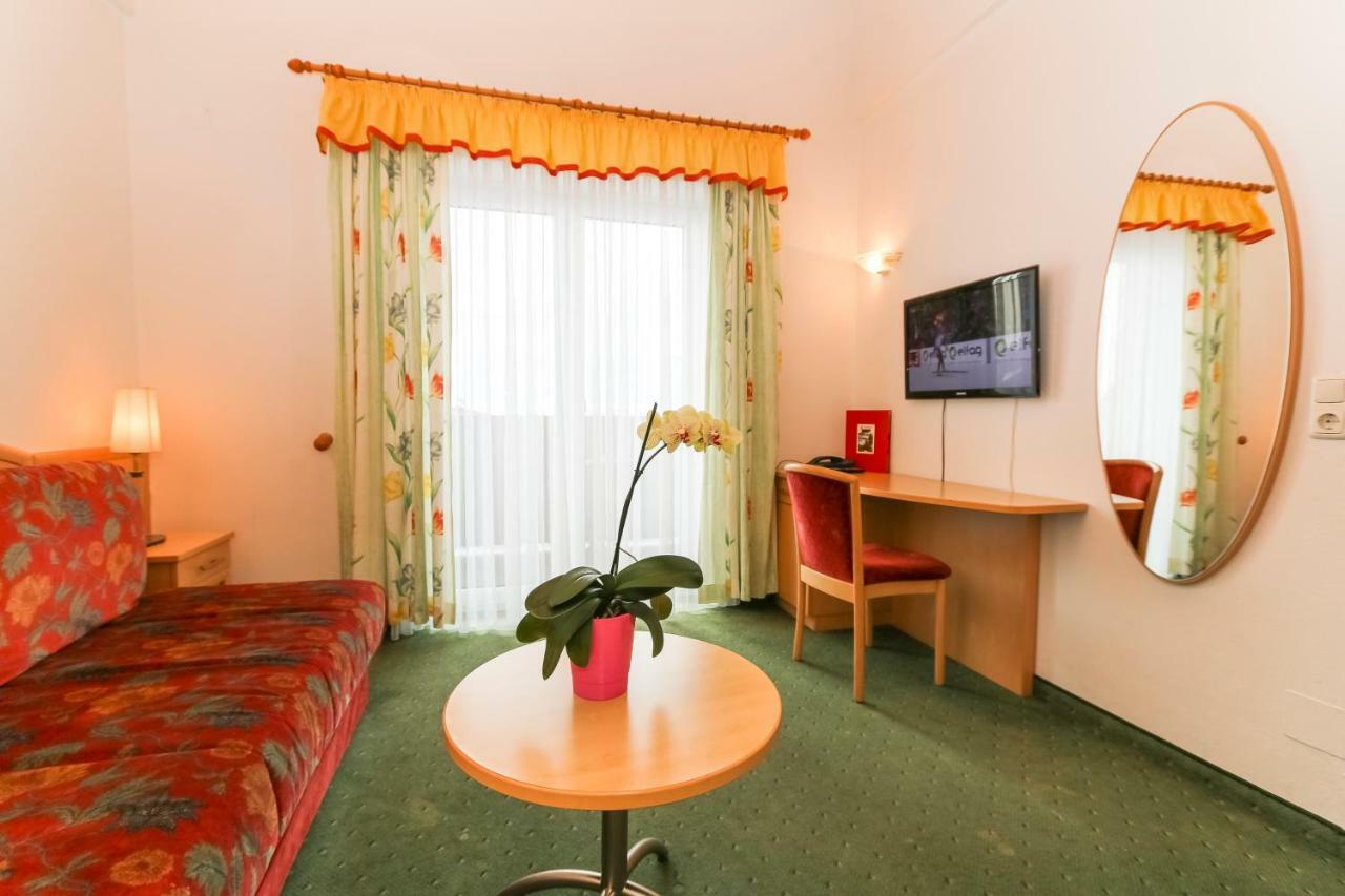 Alpenhotel Tauernstueberl 젤암제 외부 사진
